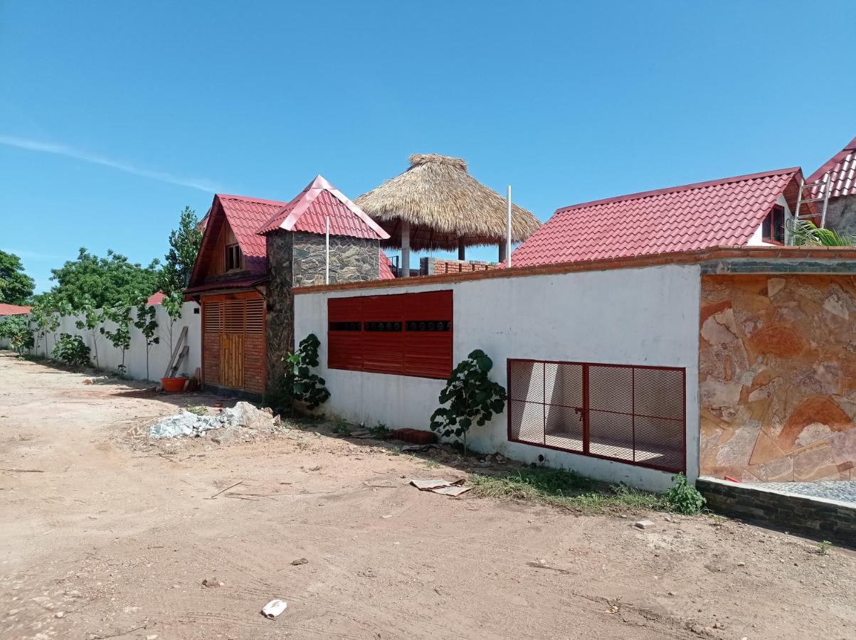 Malucano Bungalows Y Cabanas, Las Barracas De La Barra מראה חיצוני תמונה
